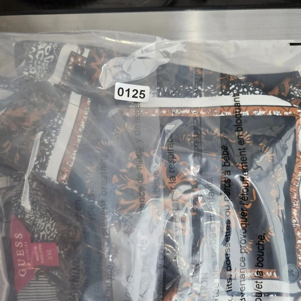 Guess Los Angeles Mens XXL Baroque Chain Print Button Down Shirt Black Gold - Picture 11 of 11